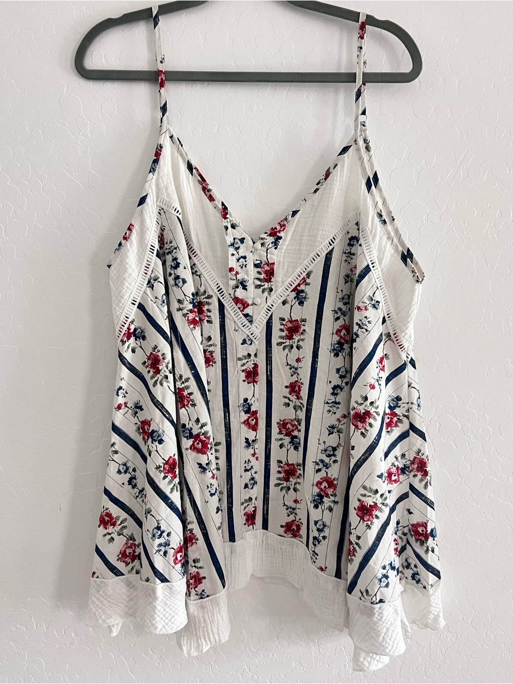 NWOT POL Ever After Floral Striped Top in Ivory - Picture 5 of 12